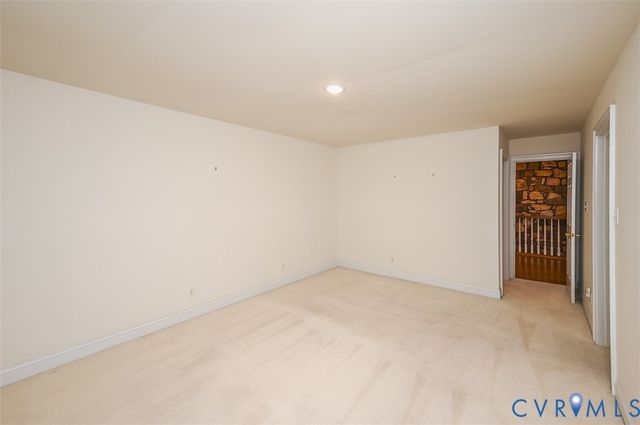 10809 Leabrook Dr, Glen Allen, VA 23059