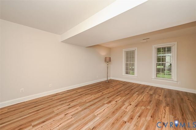 10809 Leabrook Dr, Glen Allen, VA 23059