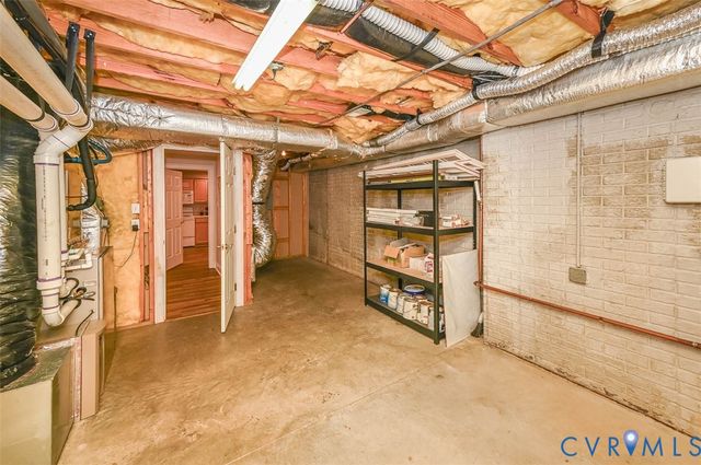 10809 Leabrook Dr, Glen Allen, VA 23059