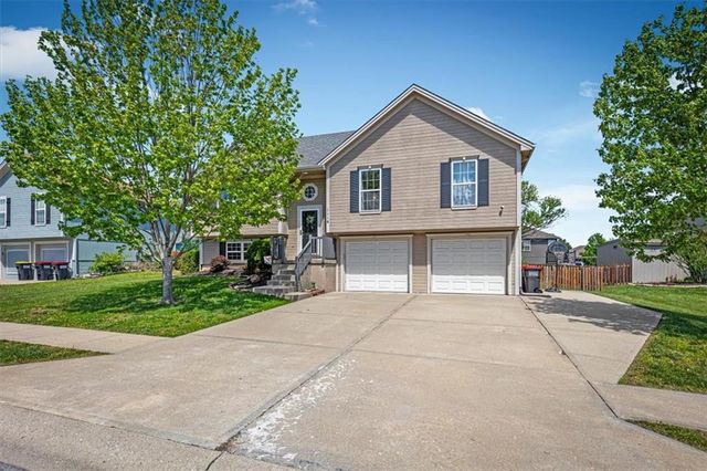 1114 Melody Court, Kearney, MO 64060