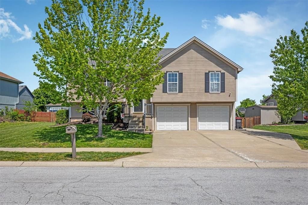 1114 Melody Court, Kearney, MO 64060