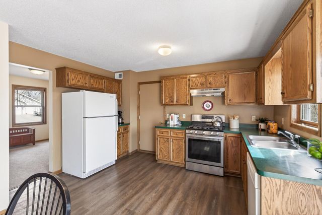 9585 72nd Street S, Cottage Grove, MN 55016