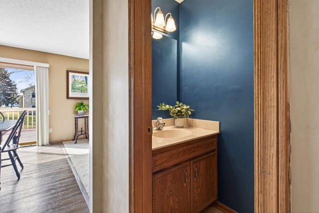 9585 72nd Street S, Cottage Grove, MN 55016