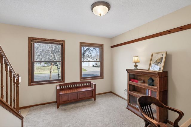 9585 72nd Street S, Cottage Grove, MN 55016