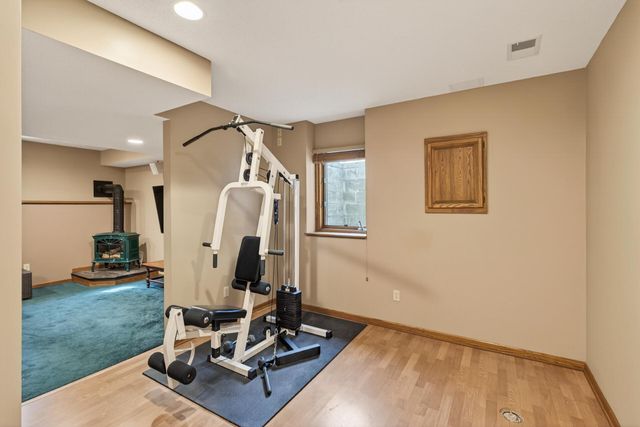 9585 72nd Street S, Cottage Grove, MN 55016