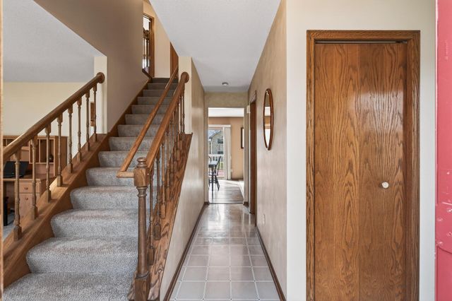 9585 72nd Street S, Cottage Grove, MN 55016