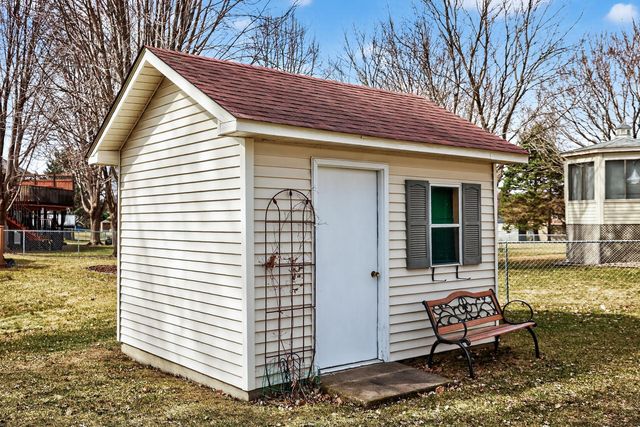 9585 72nd Street S, Cottage Grove, MN 55016