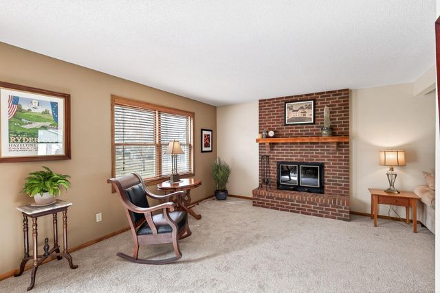 9585 72nd Street S, Cottage Grove, MN 55016