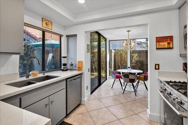 2389 E Miramonte Circle B, Palm Springs, CA 92264