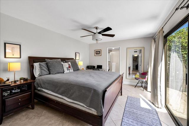 2389 E Miramonte Circle B, Palm Springs, CA 92264