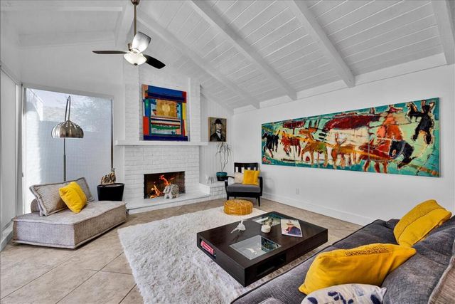 2389 E Miramonte Circle B, Palm Springs, CA 92264