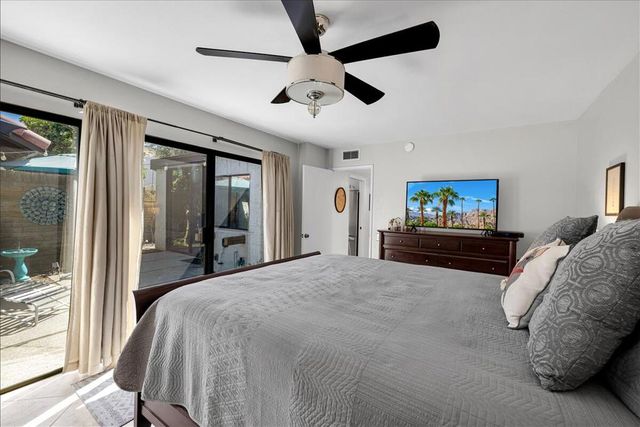 2389 E Miramonte Circle B, Palm Springs, CA 92264