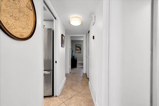 2389 E Miramonte Circle B, Palm Springs, CA 92264