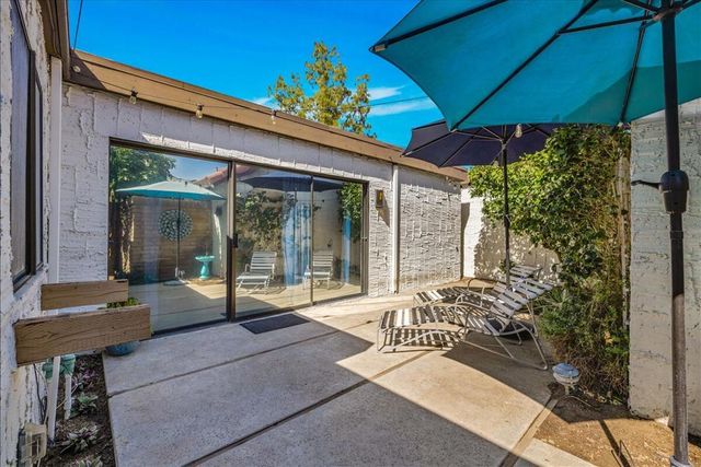 2389 E Miramonte Circle B, Palm Springs, CA 92264