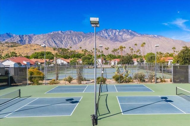 2389 E Miramonte Circle B, Palm Springs, CA 92264