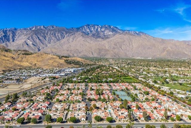 2389 E Miramonte Circle B, Palm Springs, CA 92264