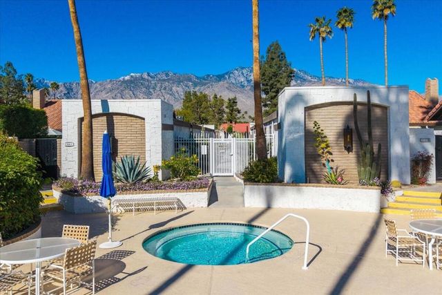 2389 E Miramonte Circle B, Palm Springs, CA 92264