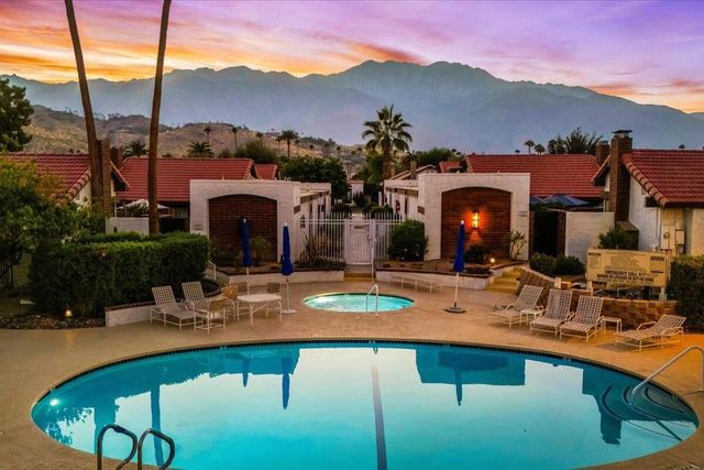 2389 E Miramonte Circle B, Palm Springs, CA 92264