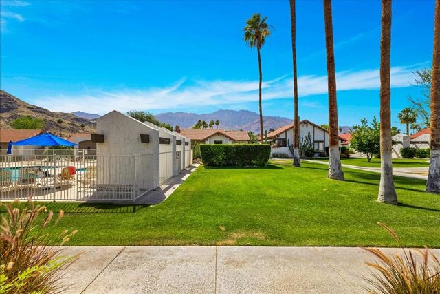 2389 E Miramonte Circle B, Palm Springs, CA 92264