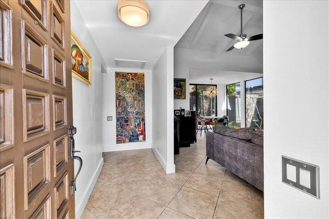 2389 E Miramonte Circle B, Palm Springs, CA 92264