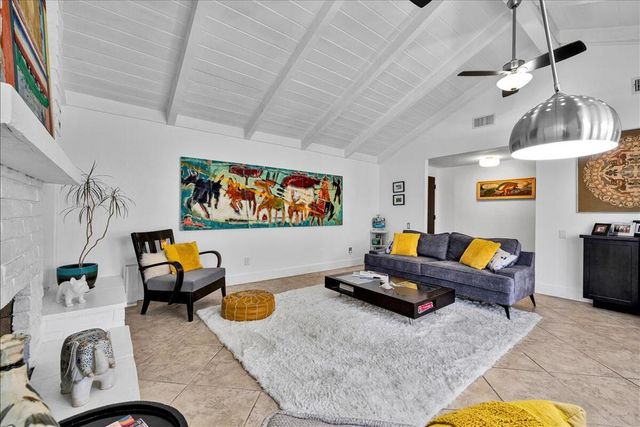 2389 E Miramonte Circle B, Palm Springs, CA 92264
