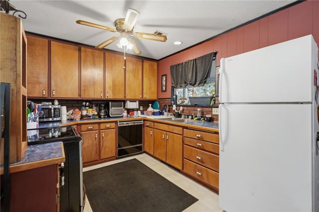 1057 Mundell Road, Eureka Springs, AR 72631