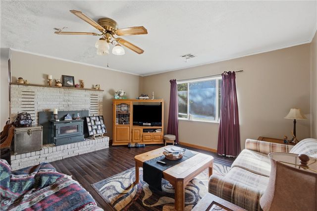 1057 Mundell Road, Eureka Springs, AR 72631