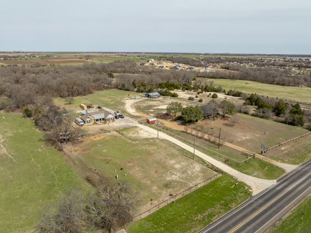 2860 Fm 66, Waxahachie, TX 75167
