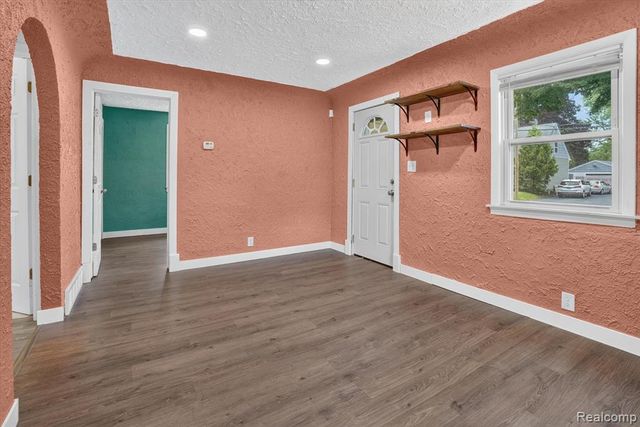 3901 Lowcroft Avenue, Lansing, MI 48910