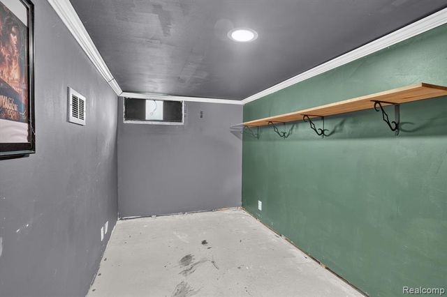 3901 Lowcroft Avenue, Lansing, MI 48910