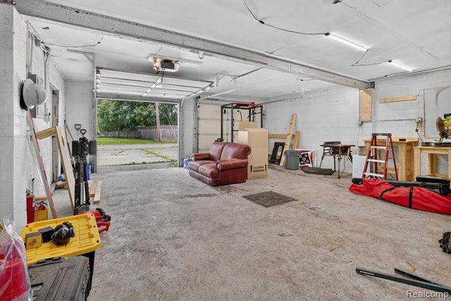 3901 Lowcroft Avenue, Lansing, MI 48910