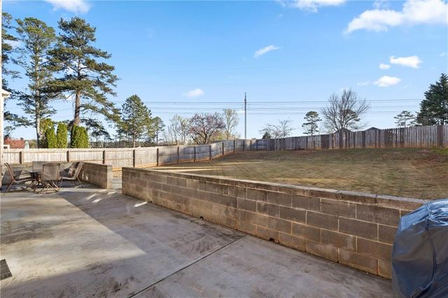 991 Bay Pointe Way SW, Lilburn, GA 30047