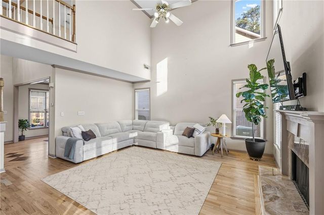 991 Bay Pointe Way SW, Lilburn, GA 30047