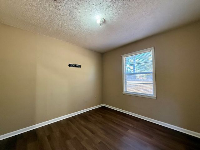 210 Davenport, Headland, AL 36345