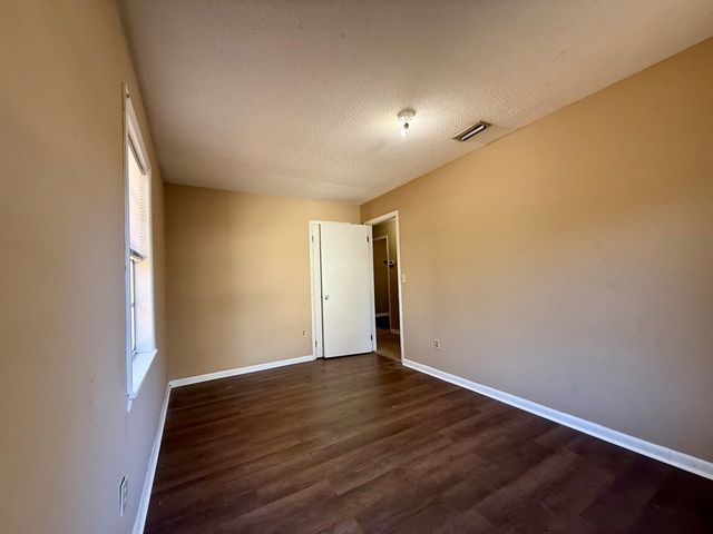 210 Davenport, Headland, AL 36345