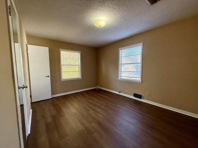 210 Davenport, Headland, AL 36345