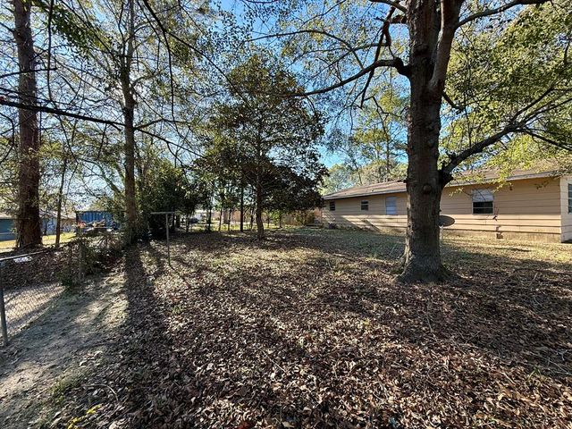 210 Davenport, Headland, AL 36345