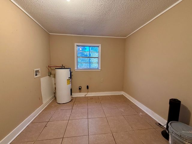 210 Davenport, Headland, AL 36345