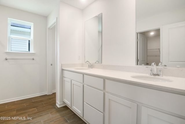 6015 ORACLE Court, Jacksonville, FL 32205
