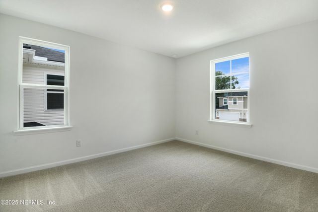6015 ORACLE Court, Jacksonville, FL 32205