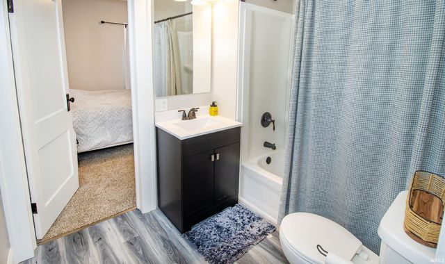 2013 Stringtown Road, Evansville, IN 47711