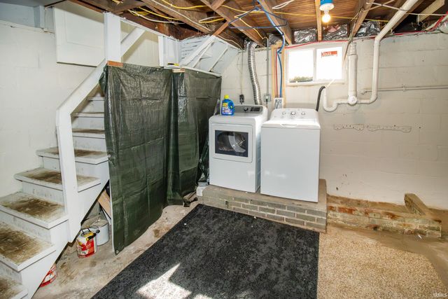 2013 Stringtown Road, Evansville, IN 47711