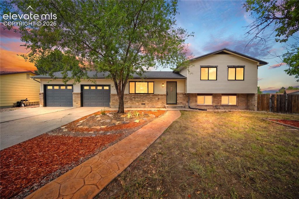 310 Cielo Vista Street, Colorado Springs, CO 80911 — exterior