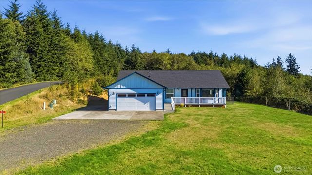 58 Alger Creek Heights Road, Cathlamet, WA 98612