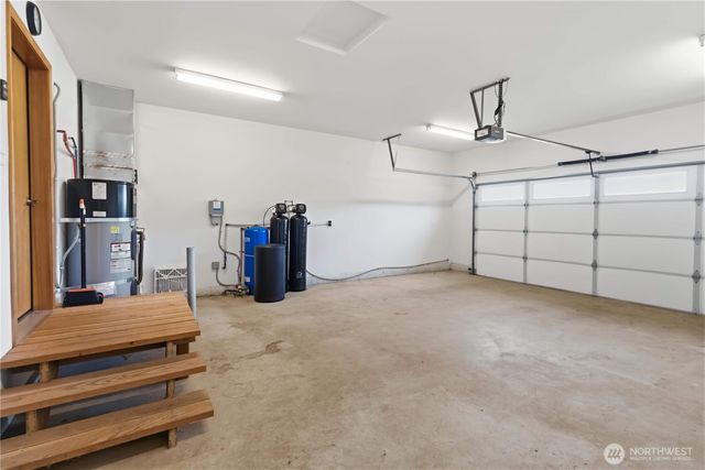 58 Alger Creek Heights Road, Cathlamet, WA 98612