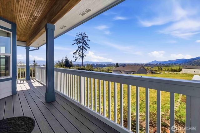 58 Alger Creek Heights Road, Cathlamet, WA 98612