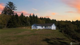 58 Alger Creek Heights Road, Cathlamet, WA 98612