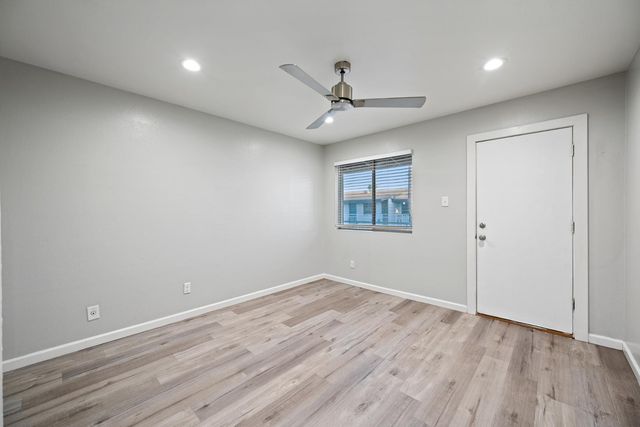 3025 N 32nd Street Apt 34, Phoenix, AZ 85018