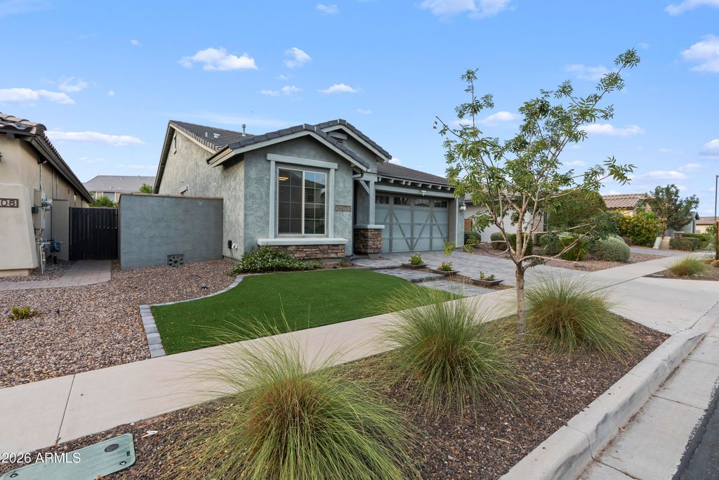 14400 W BLOOMFIELD Road, Surprise, AZ 85379 — photo 4