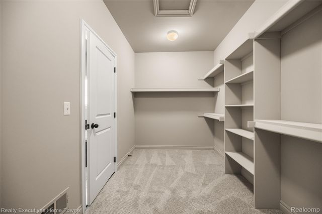 35962 Cascade Drive, New Baltimore, MI 48047